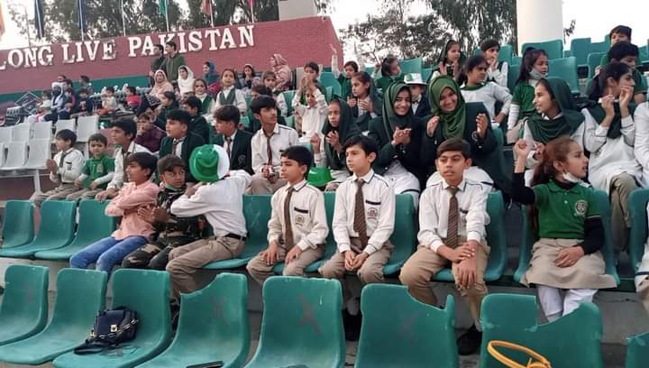 Educational Trip to Head Sulemanki Pak India Border by  Forces School Sir Rasheed Campus, Mandi Madrassa
